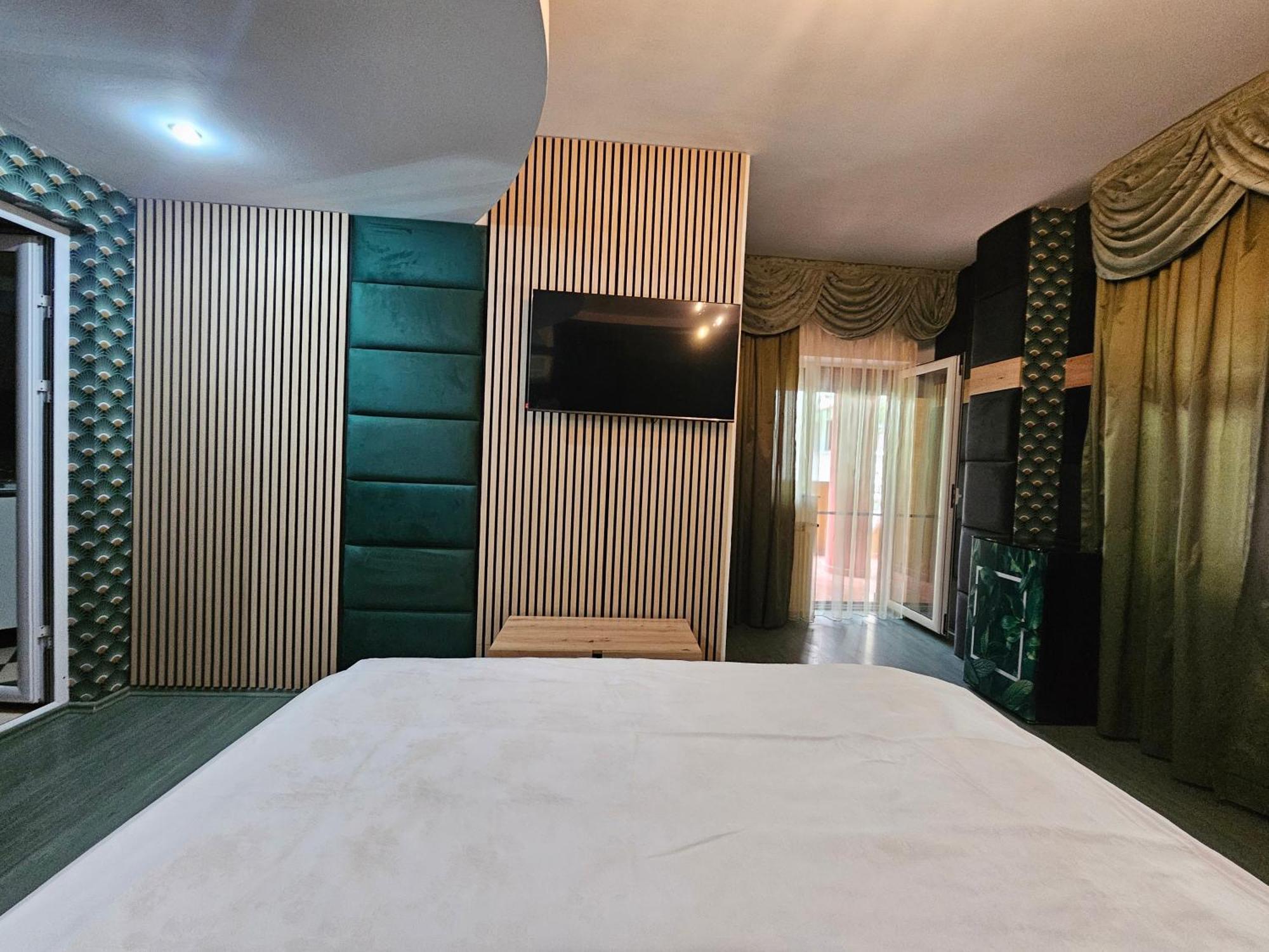 Simple Villa Rooms National Arena Self Check In Bucharest Exterior photo
